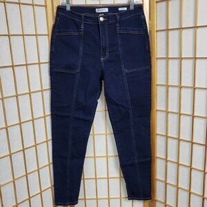 Nine West Jeans dark blue jeans with seam accents down the front EUC size 10